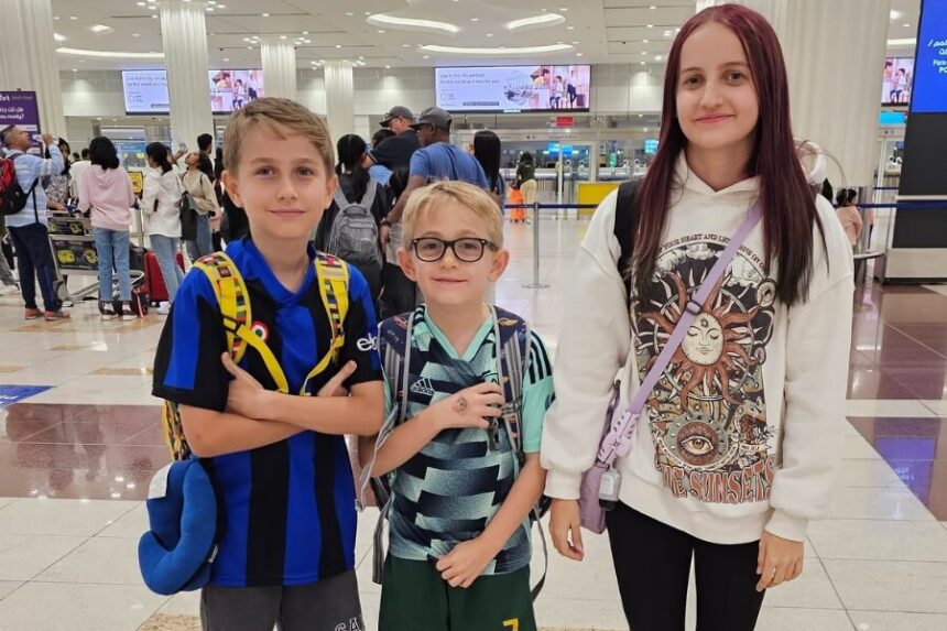 alt="Unaccompanied Minor Services Guide on Emirates & Etihad"