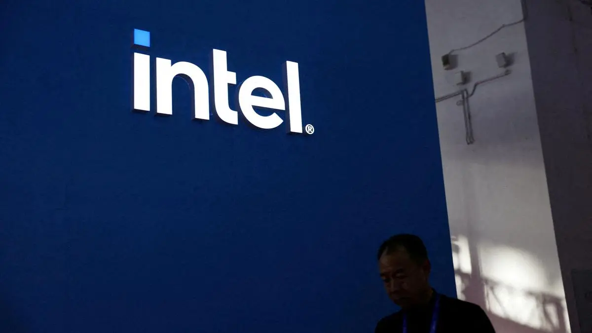 alt="Intel Cuts 20% Jobs in Sweeping Overhaul to Regain Tech Advantage"
