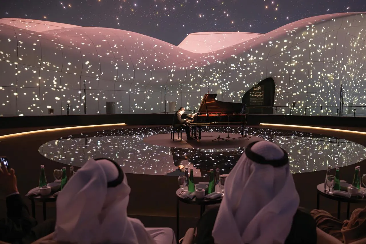alt="Abu Dhabi Becomes Hollywood's New Playground: A-Listers Flock for TeamLab Phenomena's Dazzling Debut"