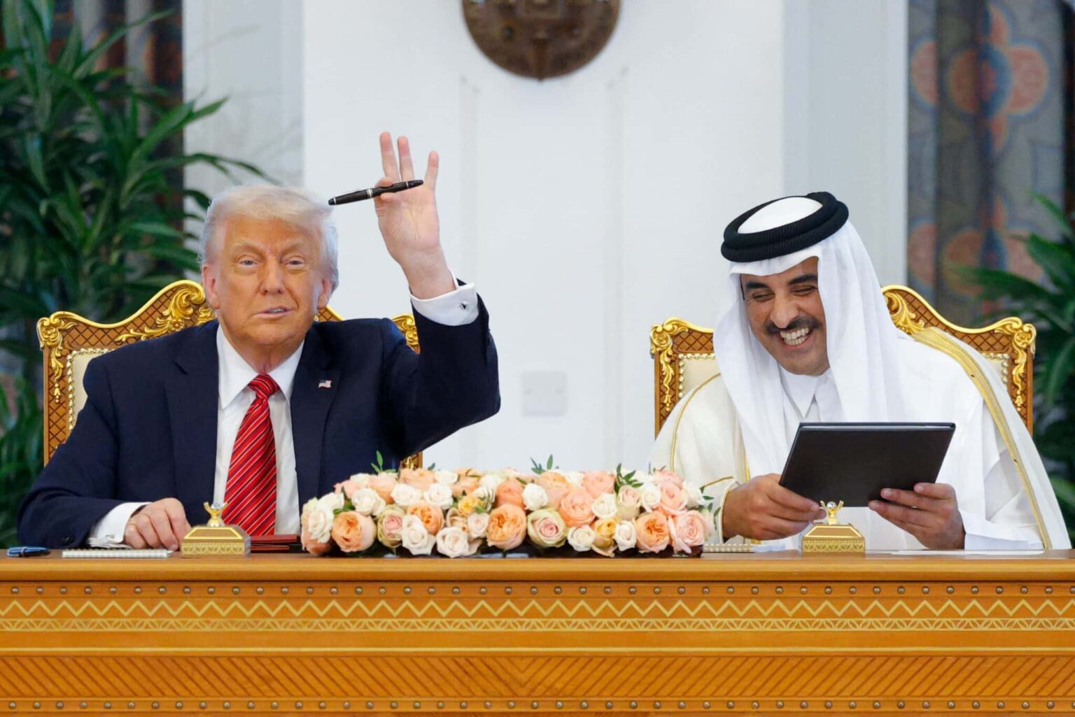 alt="Qatar PM Dismisses Jet Gift as Bribe: 'Just a Normal Deal"