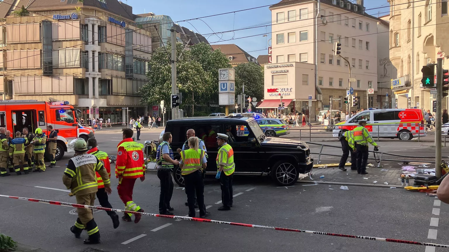 alt="Car Crashes into Crowd in Stuttgart, One Fatality, Several Injured"