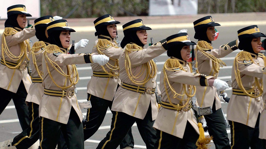 alt="Kuwait Makes History: Army Opens Doors to Women Volunteers"