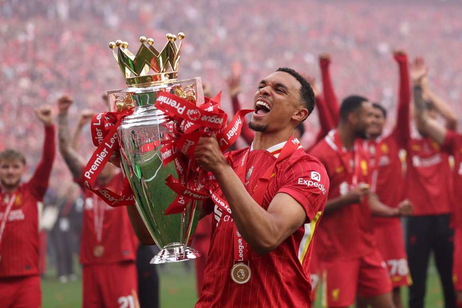alt="Allegri's Return to Milan, United's Striker Hunt, and Alexander-Arnold's Move to Madrid"