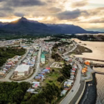 alt="Tsunami Alert in Chile Following Huge 7.5 Quake in South"