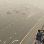 alt="Blinding Dust Storms Hit UAE: Drivers Urged to Stay Cautious Amid Low Visibility"