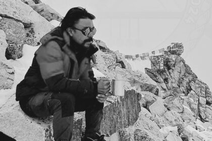 alt="Filipino Mountaineer Becomes Everest's First 2025 Fatality"