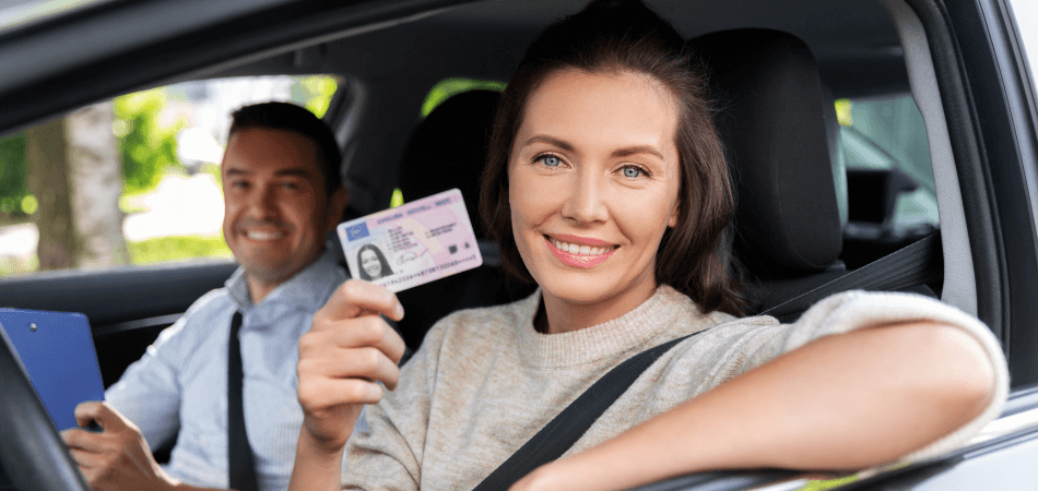 alt="Obtain Your Dubai Driving Licence within Two Hours Now!"