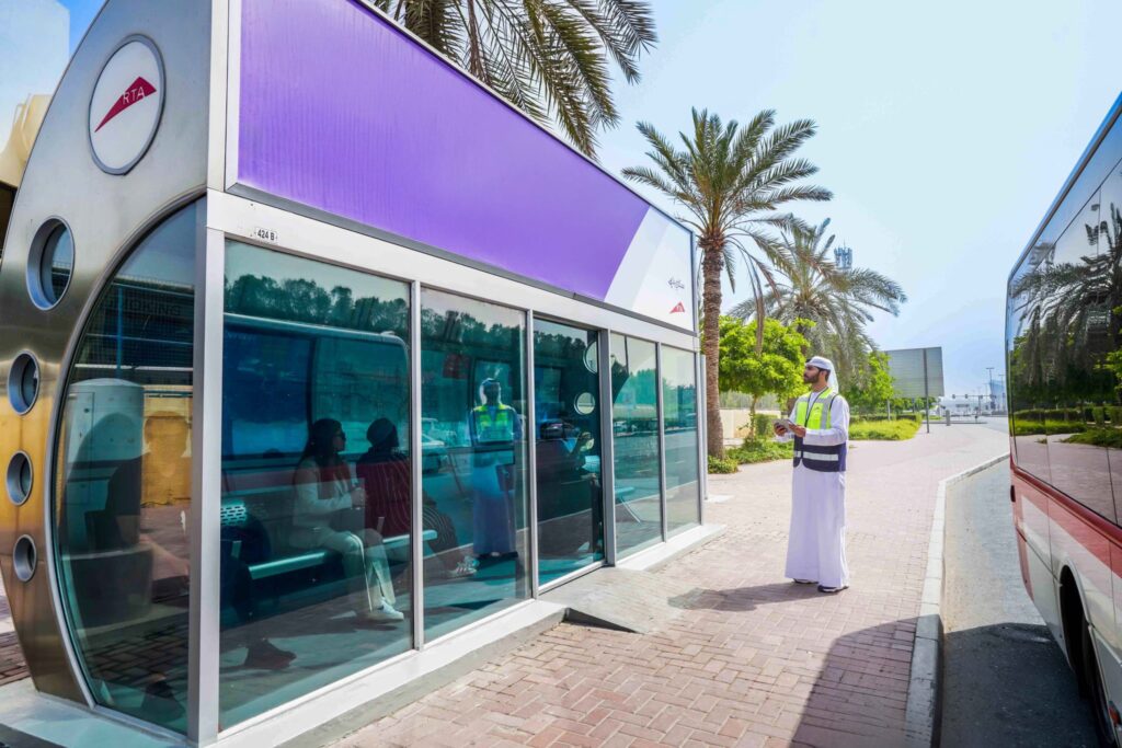 alt="900 Air-Conditioned Bus Shelters in Dubai Are Prepared to Combat Summer Heat"