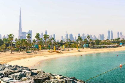 alt="Rough Seas, Dust, and Humidity: UAE Prepares for an Unsettled Weekend"