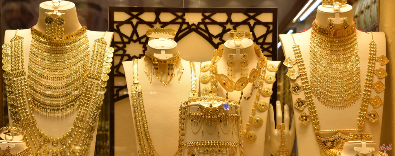 alt="Eid Gold Rush? UAE Consumers Look to Early June Price Slashes"