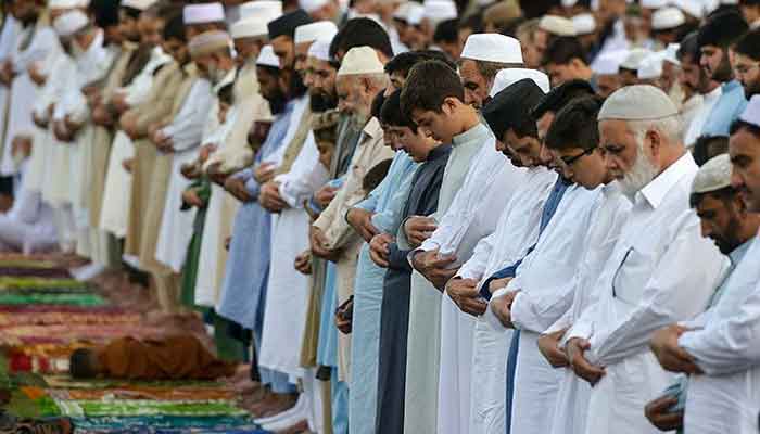 alt="UAE Fatwa Council: Separate Prayers for Eid and Friday"
