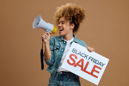 alt="Amazon UAE Summer Sale: Travel, Fashion & Tech Up to 60% Off"