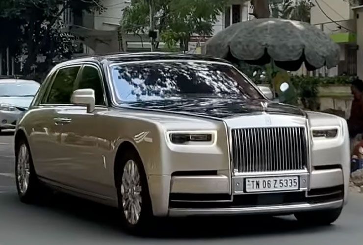 alt="Hummer to Rolls-Royce: Indian Dealer Caught in Customs Scam"