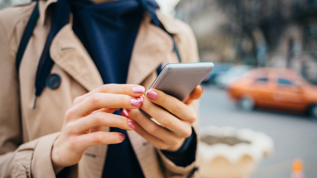 alt="UAE Court Orders Man Dh70,000 Fine for Defamatory Social Media Posts"