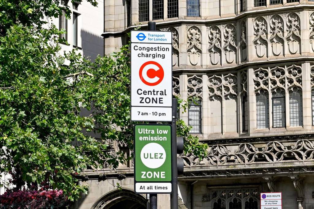 alt="Electric Cars to Be Charged with London Congestion Charge with Discounts from 2026"