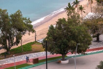 alt="Khor Fakkan Beach Re-Opens Following UAE Oil Spill Clean-Up Ops"