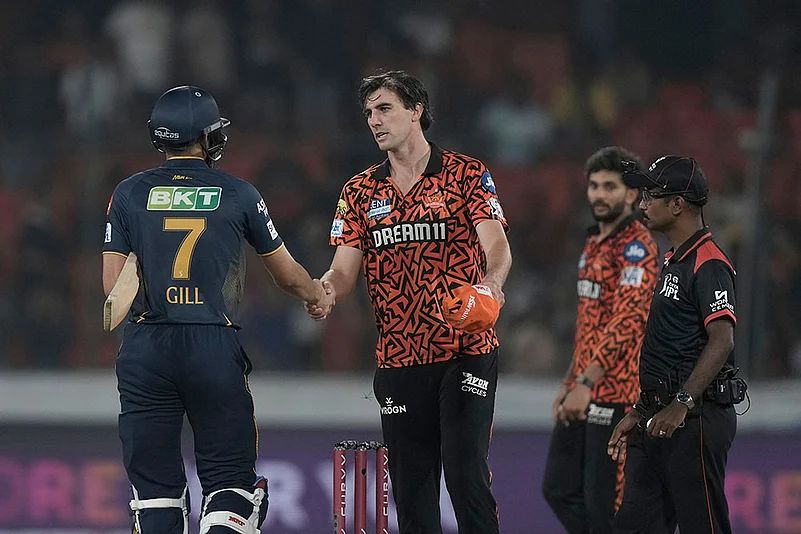 alt="IPL 2025: Shubman Gill, Jos Buttler Power Gujarat to Comprehensive Win vs Hyderabad"
