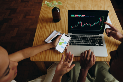 alt="UAE to Regulate Finance Influencers: Mandatory Licence Issued to Protect Investors"