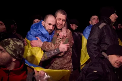 alt="Russia and Ukraine Begin Major Prisoner Swap in Multi-Stage Deal"