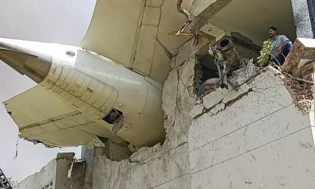alt="Investigations on Boeing in Turbulence From 737 MAX Disasters to 787-8 Dreamliner Crash "