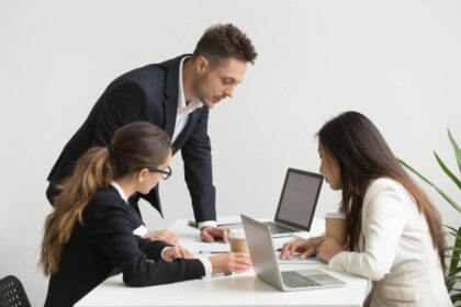 alt="UAE Companies Continue to Hire While Keeping an Eye on the Bottom Line"