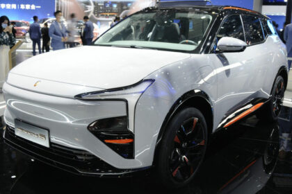 alt="Xiaomi's EV Frenzy: 300,000 SUV Pre-Orders Flood In Within Minutes"