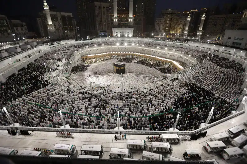 alt="Mecca Expands Walkways and Prayer Spots for Massive Hajj 2025 Upgrade."