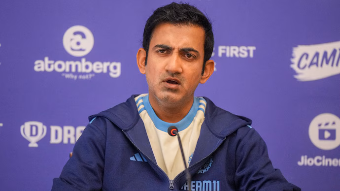 alt="Gautam Gambhir rushes home from England after a family emergency that involved his mother"