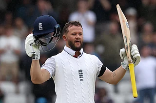 alt="Lhuan-dre Pretorius, a teenager, breaks records with his first test century"