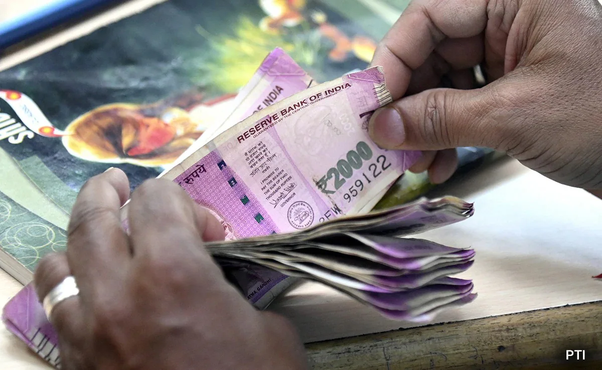 alt="Rs2000 Notes Return: RBI Recovers More Than 98% from Circulation"