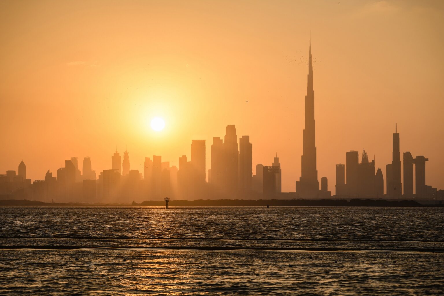 alt="UAE Eid Al Adha Weather Forecast: Rain Chances, Dust Warnings, and What to Expect This Weekend."