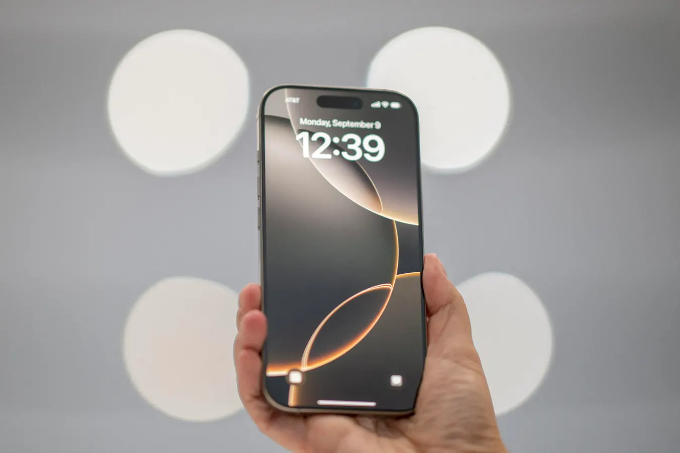 alt="iPhone 17 Pro Max: Cutting-Edge Spec Upgrades That Split Dubai Experts"