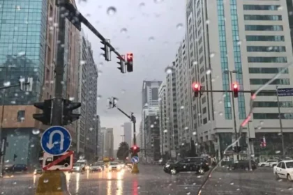 alt="UAE Weather Update: Overcast skies in Abu Dhabi and Dubai, rain in Al Ain"