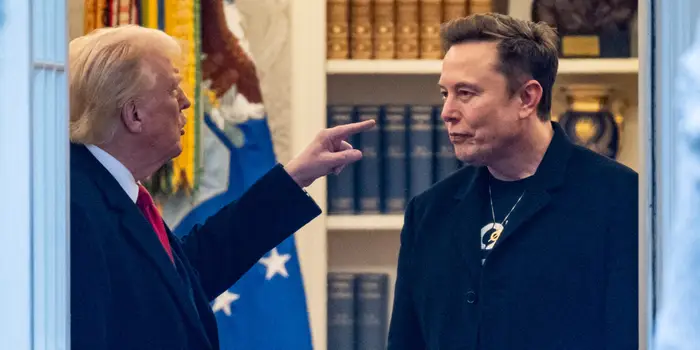 alt="Tesla Stock Drops More Than 5% Amid Trump-Elon Musk Conflict"