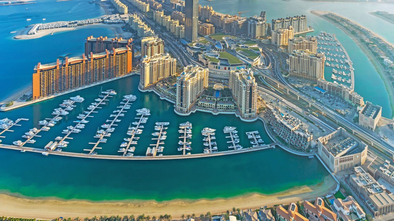 alt="Abu Dhabi Anchors Safety: New Maritime Rules to Safeguard Waterways"