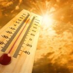 alt="With temperatures approaching 50°C, Saudi Arabia is bracing for a scorching heatwave"