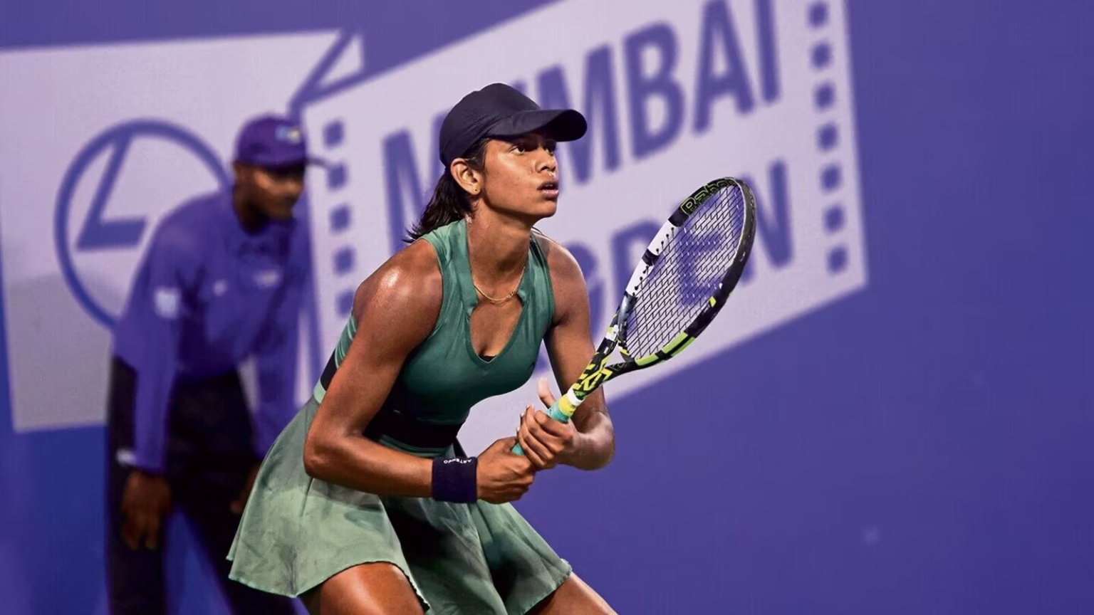 alt="Maaya Rajeshwaran: The Tennis Prodigy from India Aims for World Fame"