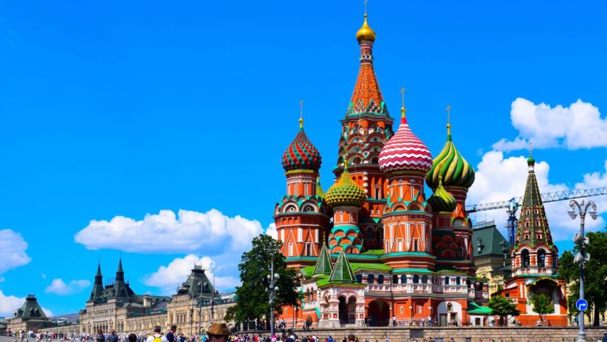 alt="As bilateral relations improve, Russia wants Saudis to be able to travel without a visa"