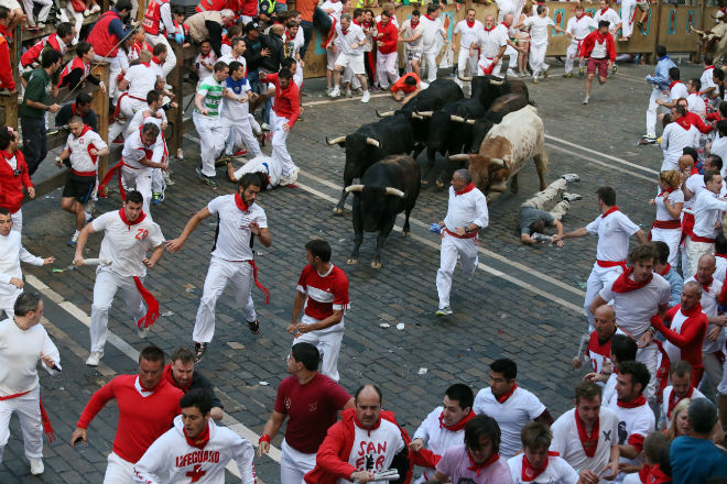 alt="Excitation and Pandemonium: Pamplona's San Fermin 2025 First Bull Run Sparks Tradition"