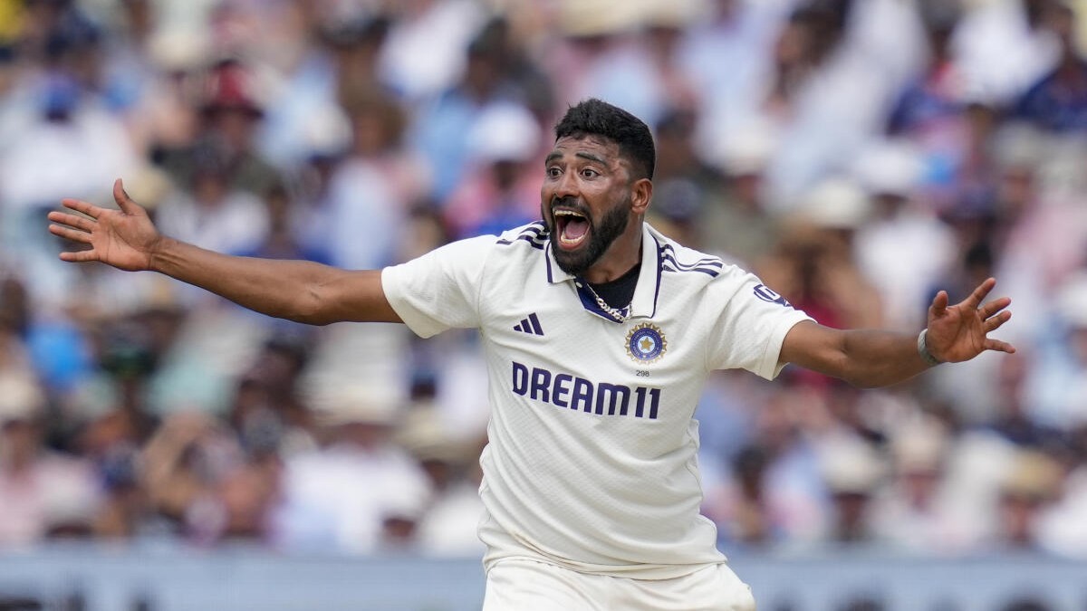 alt="Due to his Duckett send-off gesture, Siraj was fined 15% of the match fee"