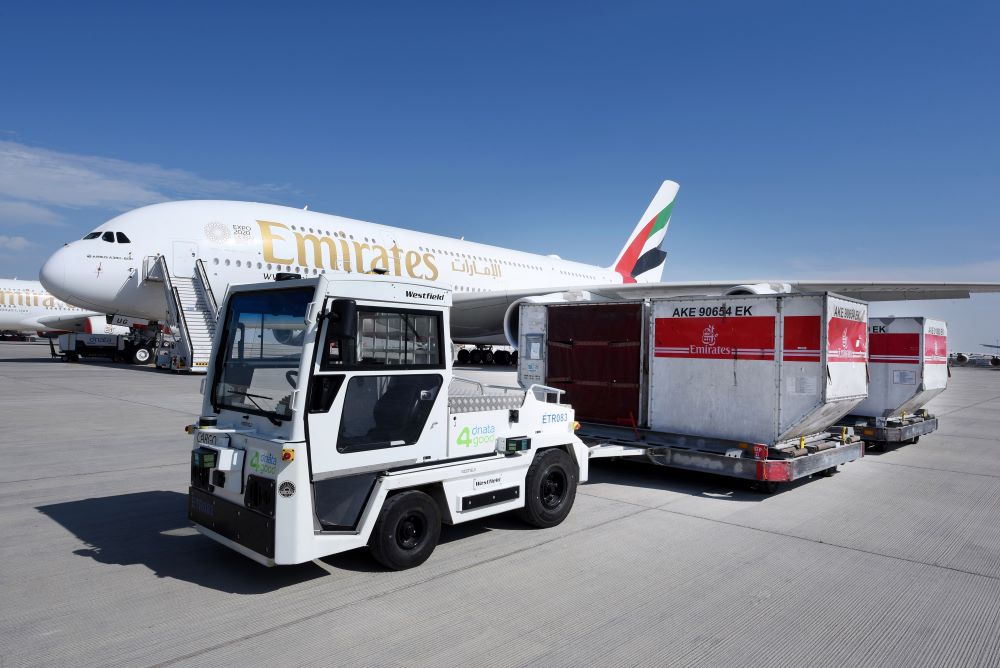 alt="Self-Driving Baggage Tractors at Dubai Airport Will Transform Ground Handling"