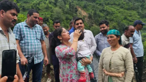 alt="Mandi’s Miracle: Baby Nikita Survives Flash Flood That Took Her Family"