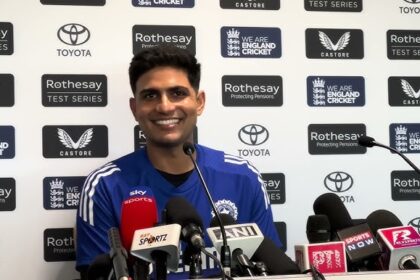 alt="In the thrilling Edgbaston match, Gill's historic feat puts England on the defensive"