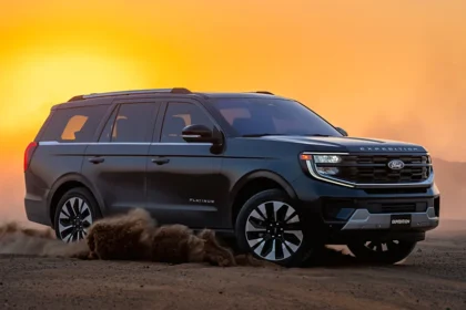 alt="Ford Expedition Roars Back in UAE—Power, Tech & Dominance Unleashed!"