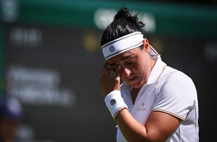 alt="Jabeur was forced to retire from the Wimbledon first-round match after crying"