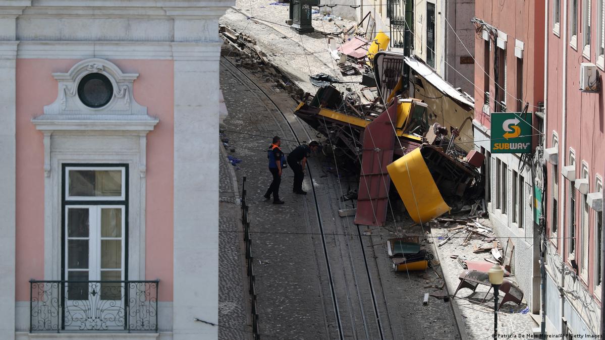 alt="lisbon-funicular-crash-investigation-happened-due-to-faulty-cable"