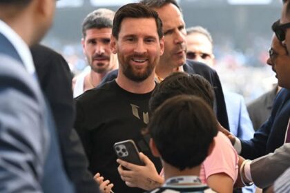 alt="how-much-did-lionel-messi-earn-from-india-tour-organiser-shares-details"