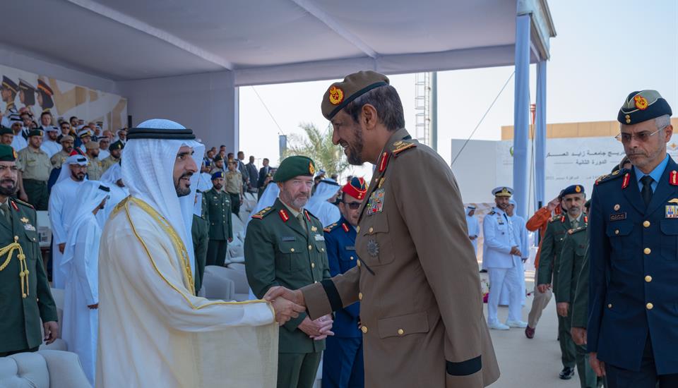alt="sheikh-hamdan-bin-mohammed-attends-zayed-military-university-graduation-ceremony"