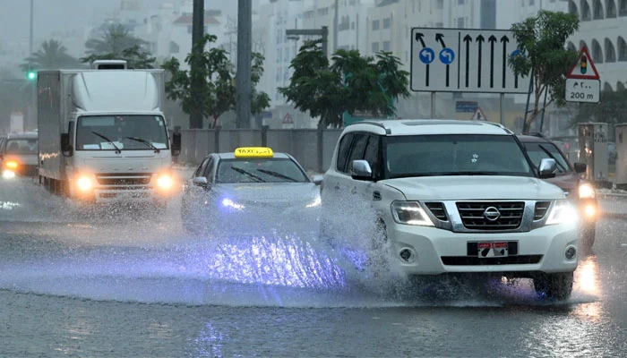 alt="sharjah-issues-flood-safety-warning-as-heavy-rain-continues"