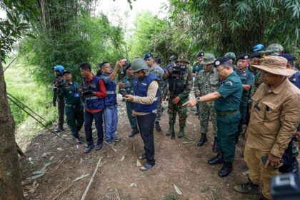 alt="volunteers-patrol-thai-villages-as-artillery-rains-at-cambodia-border"